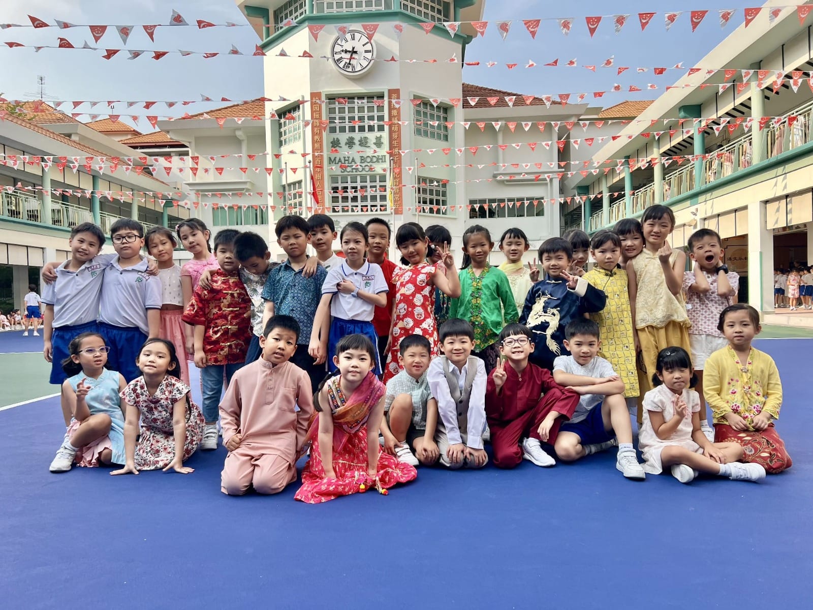 Through an engaging assembly programme featuring a Drama Club skit, students reflected on how our different cultures, traditions and experiences come together to form the vibrant tapestry of our nation. Together, these threads make Singapore stronger, reminding us that harmony is built through understanding, respect and appreciation for one another.